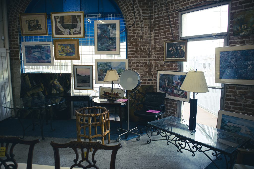 Art frames and furniture sit in a corner of the store. If you are searching for decorations, the selection of home decor options is vast and can be spotted all around the store. You can discover something of your liking to decorate and furnish your apartment. You can obtain your chairs, couches, center tables, coffee tables, painting, frames, lamps and even rugs here for a discounted price.