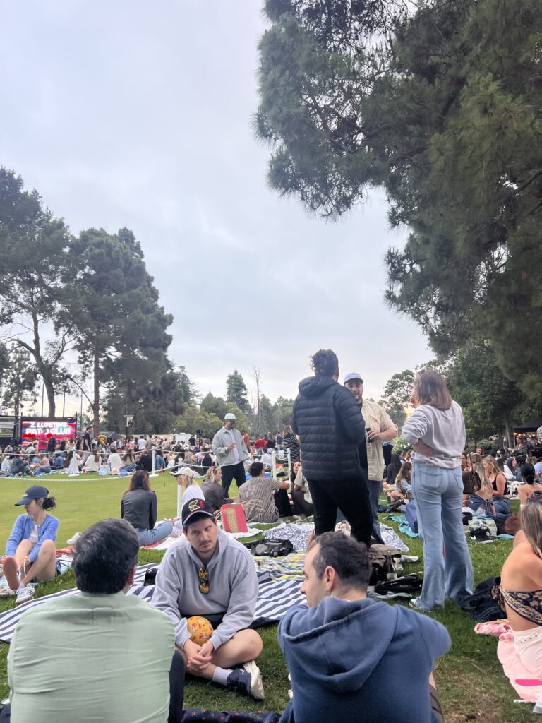 Strangers spend a warm afternoon on the Penmar Golf Course socializing, and making new friends. The Penmar Sunset Sessions is a great opportunity and meeting hub for people to expand their social circle. Photographed by Leah Aviram/BruinLife.