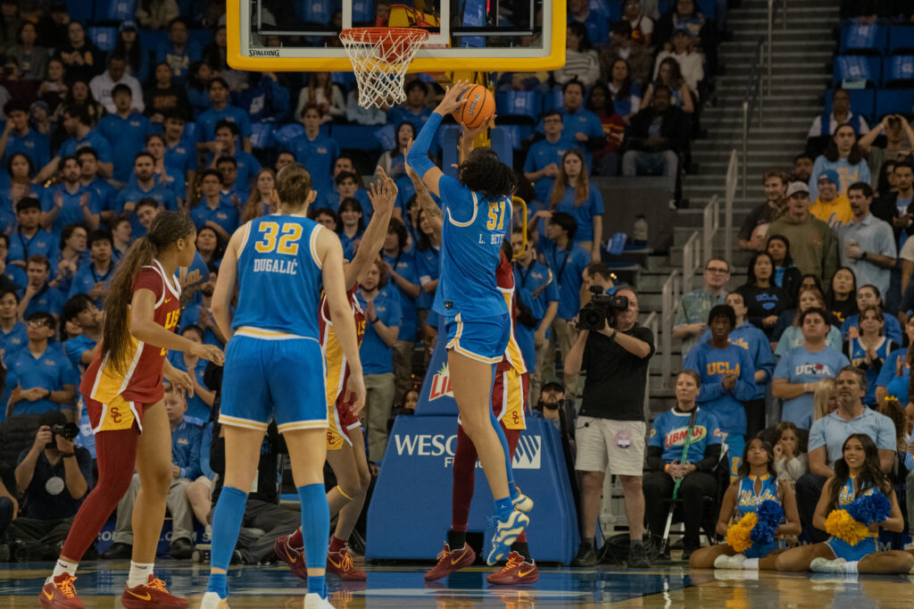 Regan Rhodes UCLA women’s basketball stomps rival USC in first matchup of the year ...